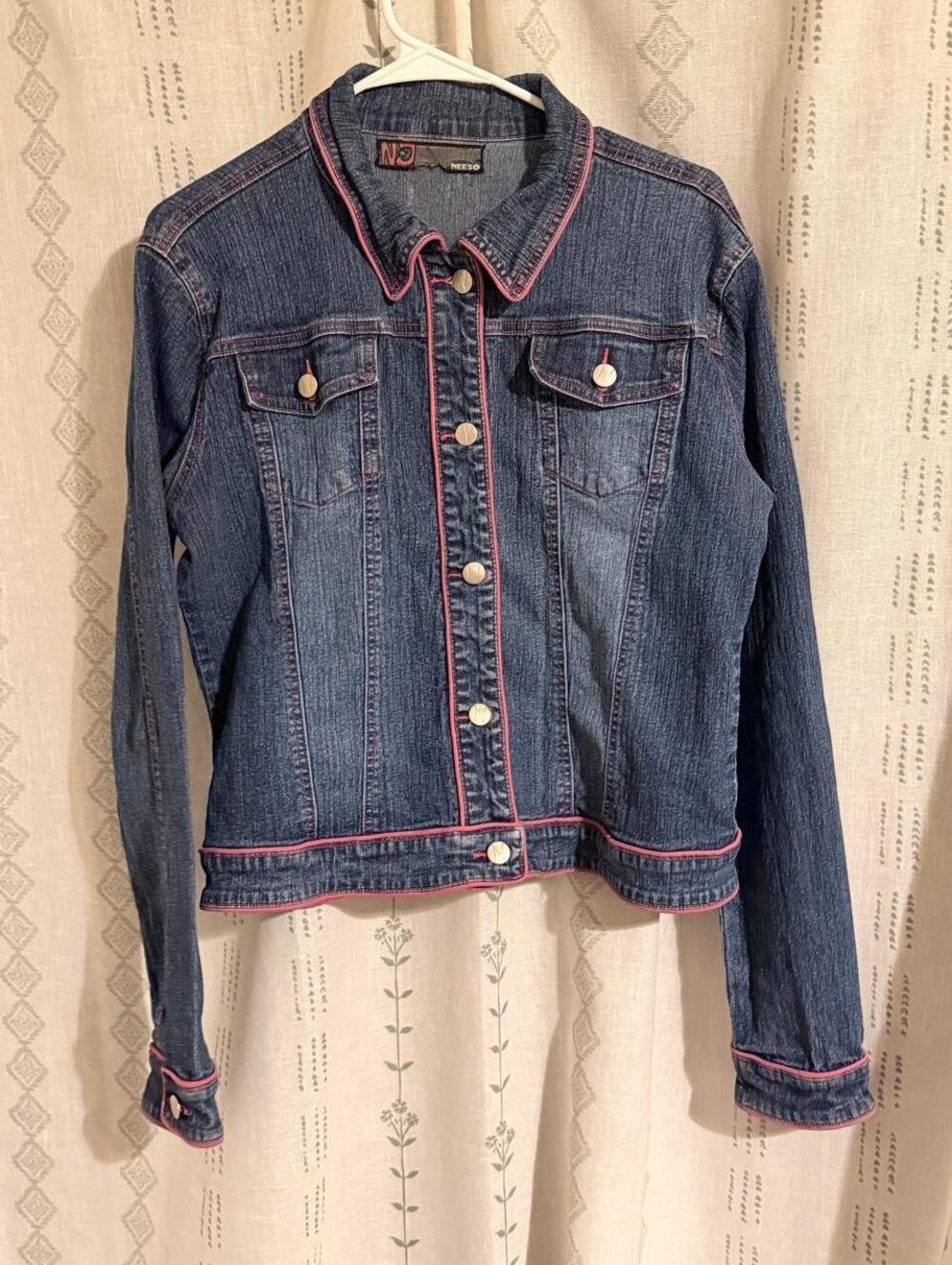 Vtg Y2K Medium Wash Denim Jacket Bright Pink Piping Edges, Bratz Aesthetic